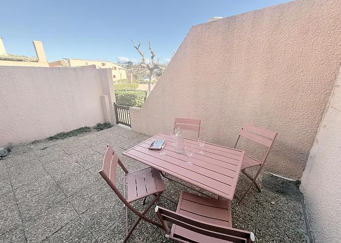 La Petite Maison A La *